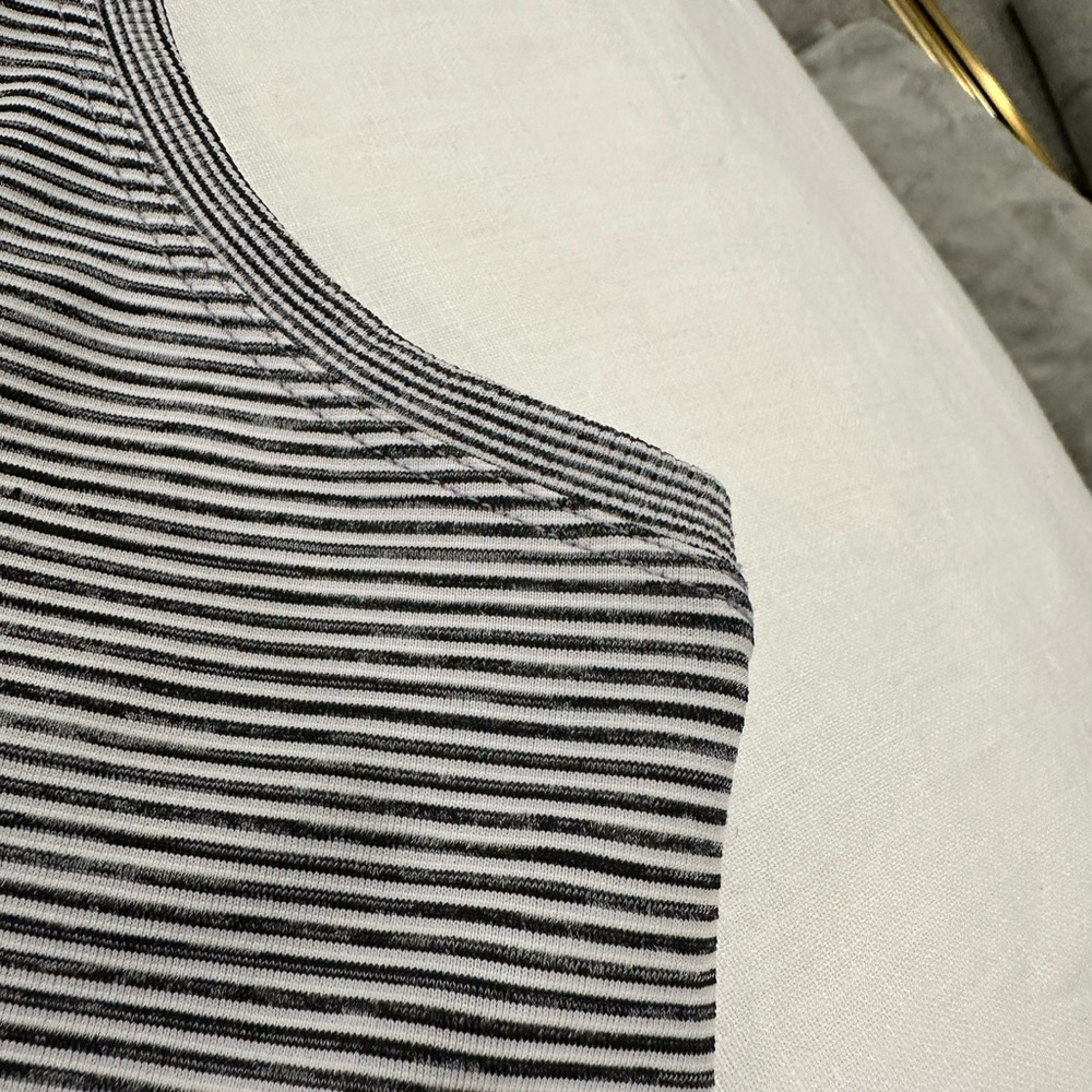 Lululemon Swiftly Tech Racerback Tank - Picture 5 of 9